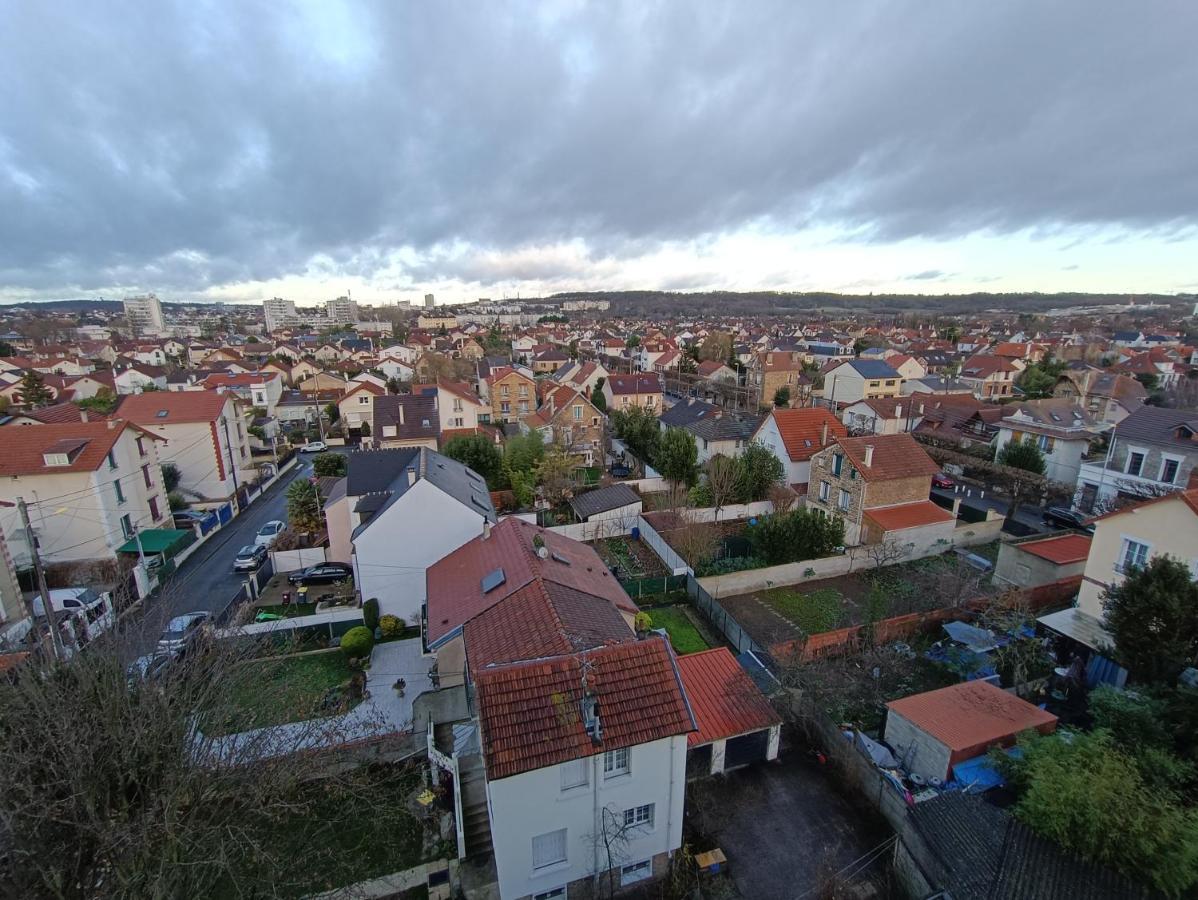 Chelles Centre Ville 2 Chambres Pres Des Bords De Marne 10 Minutes A Pieds De La Gare De Chelles-Gournay 5 Minutes De La Gare De Vaires-Sur-Marne 20 Minutes De Disneyland Jusqu'A 5 Couchages Possibles Luaran gambar