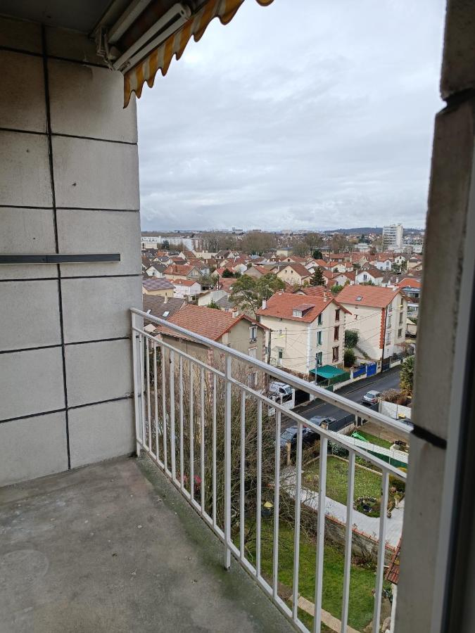 Chelles Centre Ville 2 Chambres Pres Des Bords De Marne 10 Minutes A Pieds De La Gare De Chelles-Gournay 5 Minutes De La Gare De Vaires-Sur-Marne 20 Minutes De Disneyland Jusqu'A 5 Couchages Possibles Luaran gambar