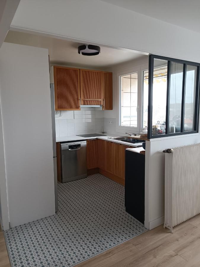 Chelles Centre Ville 2 Chambres Pres Des Bords De Marne 10 Minutes A Pieds De La Gare De Chelles-Gournay 5 Minutes De La Gare De Vaires-Sur-Marne 20 Minutes De Disneyland Jusqu'A 5 Couchages Possibles Luaran gambar