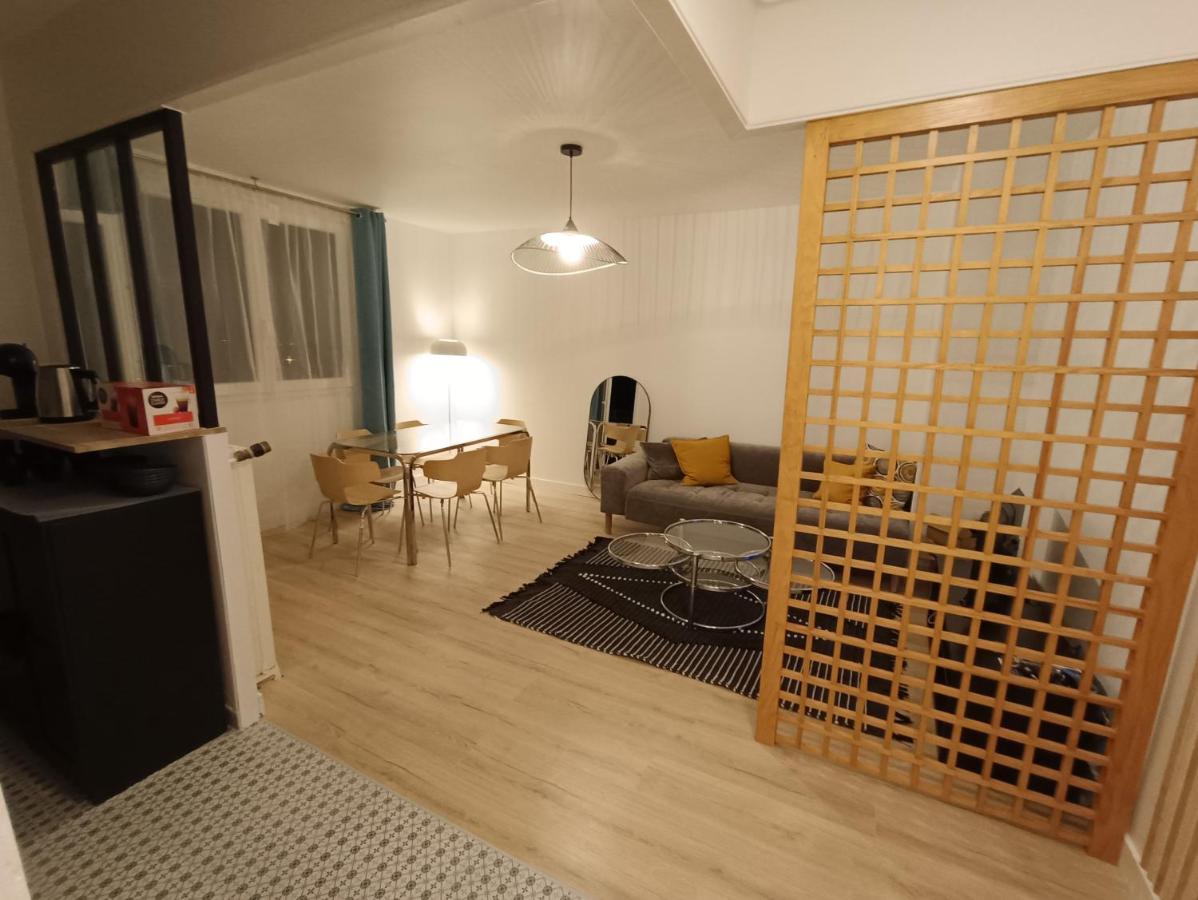 Chelles Centre Ville 2 Chambres Pres Des Bords De Marne 10 Minutes A Pieds De La Gare De Chelles-Gournay 5 Minutes De La Gare De Vaires-Sur-Marne 20 Minutes De Disneyland Jusqu'A 5 Couchages Possibles Luaran gambar