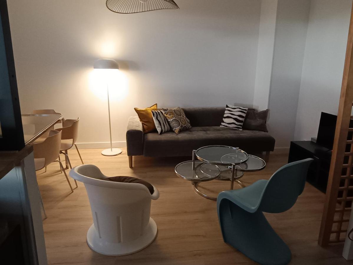 Chelles Centre Ville 2 Chambres Pres Des Bords De Marne 10 Minutes A Pieds De La Gare De Chelles-Gournay 5 Minutes De La Gare De Vaires-Sur-Marne 20 Minutes De Disneyland Jusqu'A 5 Couchages Possibles Luaran gambar