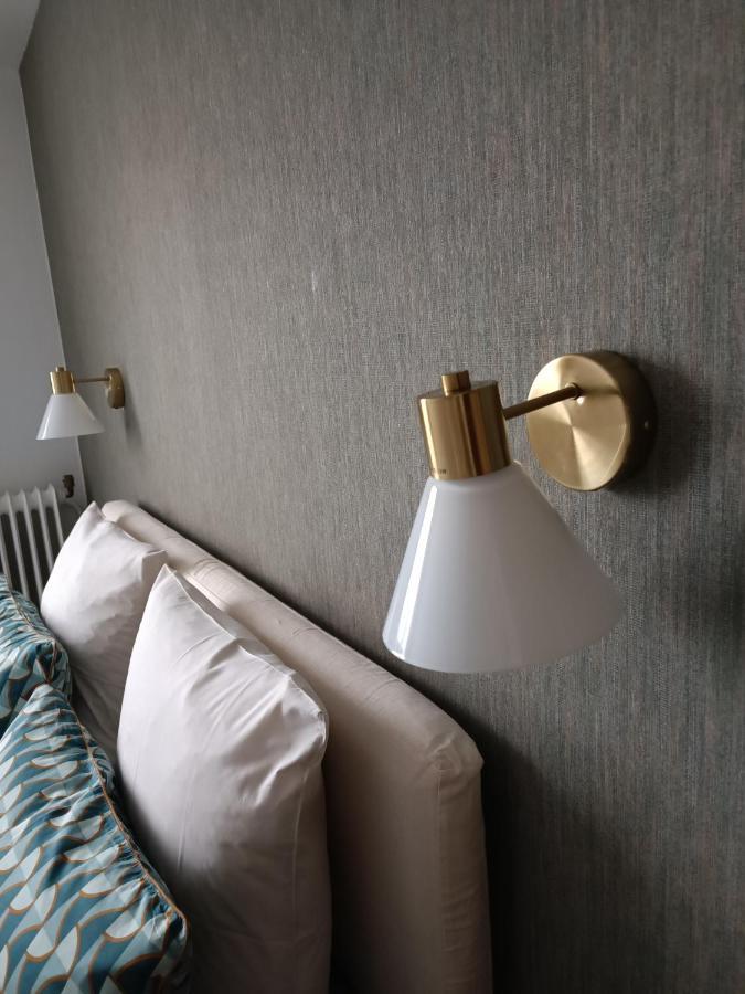 Chelles Centre Ville 2 Chambres Pres Des Bords De Marne 10 Minutes A Pieds De La Gare De Chelles-Gournay 5 Minutes De La Gare De Vaires-Sur-Marne 20 Minutes De Disneyland Jusqu'A 5 Couchages Possibles Luaran gambar