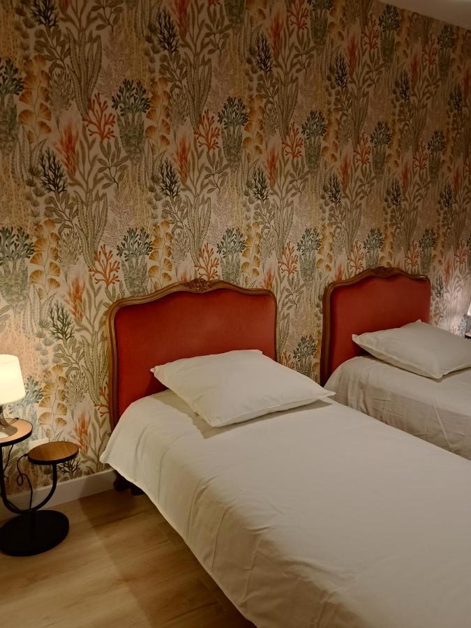 Chelles Centre Ville 2 Chambres Pres Des Bords De Marne 10 Minutes A Pieds De La Gare De Chelles-Gournay 5 Minutes De La Gare De Vaires-Sur-Marne 20 Minutes De Disneyland Jusqu'A 5 Couchages Possibles Luaran gambar