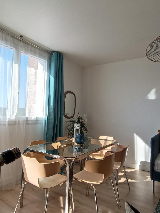 Chelles Centre Ville 2 Chambres Pres Des Bords De Marne 10 Minutes A Pieds De La Gare De Chelles-Gournay 5 Minutes De La Gare De Vaires-Sur-Marne 20 Minutes De Disneyland Jusqu'A 5 Couchages Possibles Luaran gambar